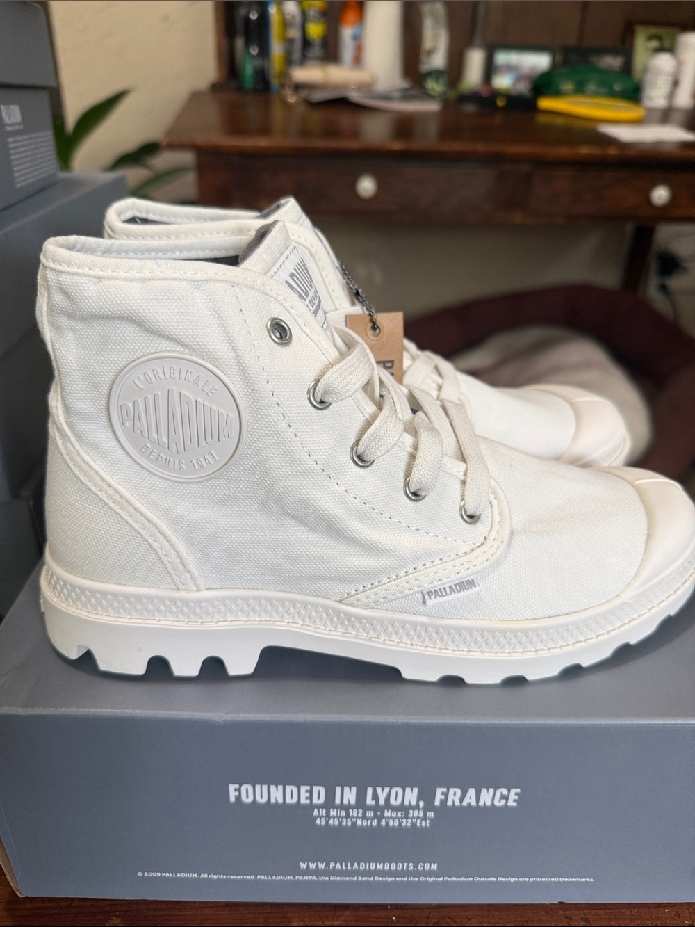 Palladium Pampa Hi Star White Ankle Boot - Picture 3 of 3